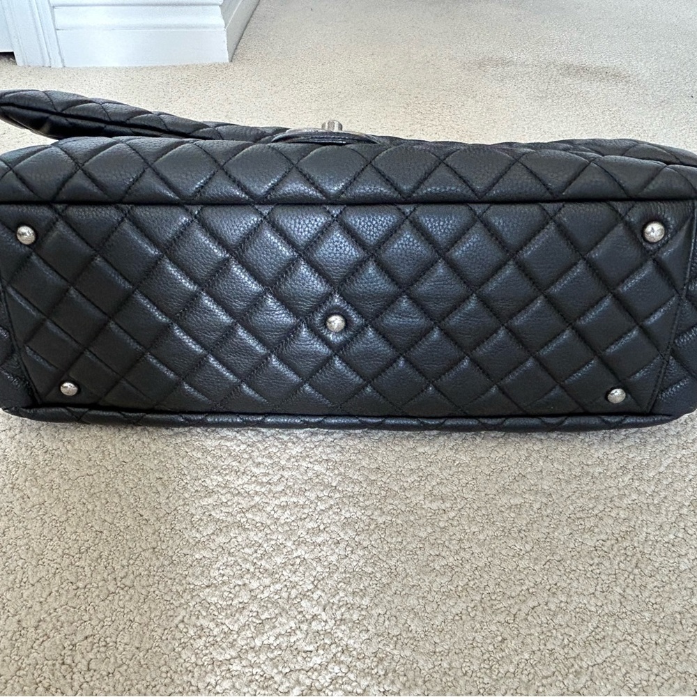 Black Quilted Shoulder Bag - Picture 6 of 6